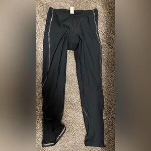 Performance brand women’s padded bike pants, zippered ankle, size Medium
